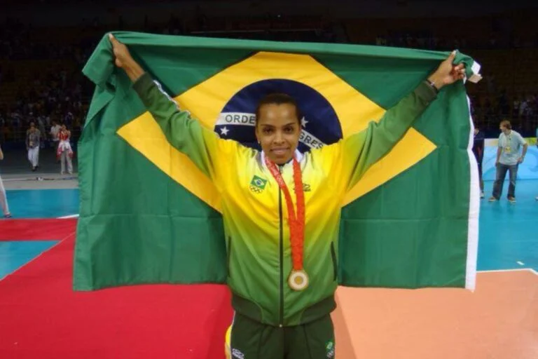 Foto 1: Divulgação / Foto 2: Silvio Ávila/CBV